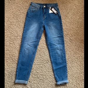 Nasty Gal Jeans, Mom Jeans size 4 NEVER WORN!